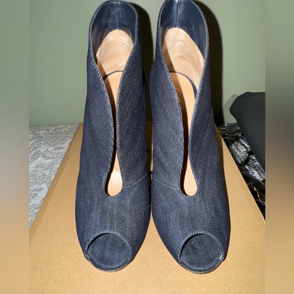 Gianvito Rossi vamp denim peep toe booties size 8 1/2